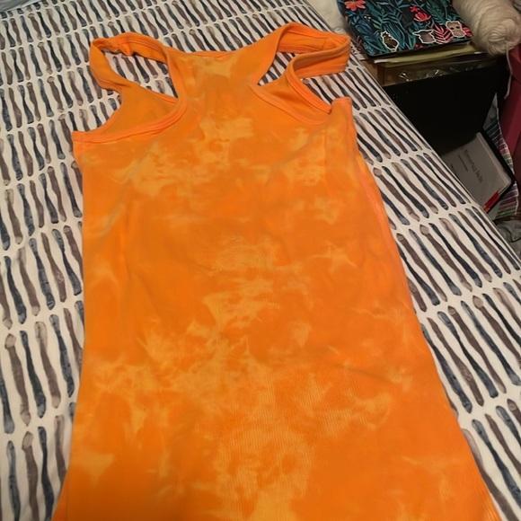 SO 2000’s orange butterfly tie dye tank - Picture 3 of 3